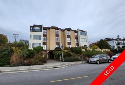 South Surrey Apartment for sale: Wiltshire House 1+Den 791 sq.ft. (Listed 2022-11-07)