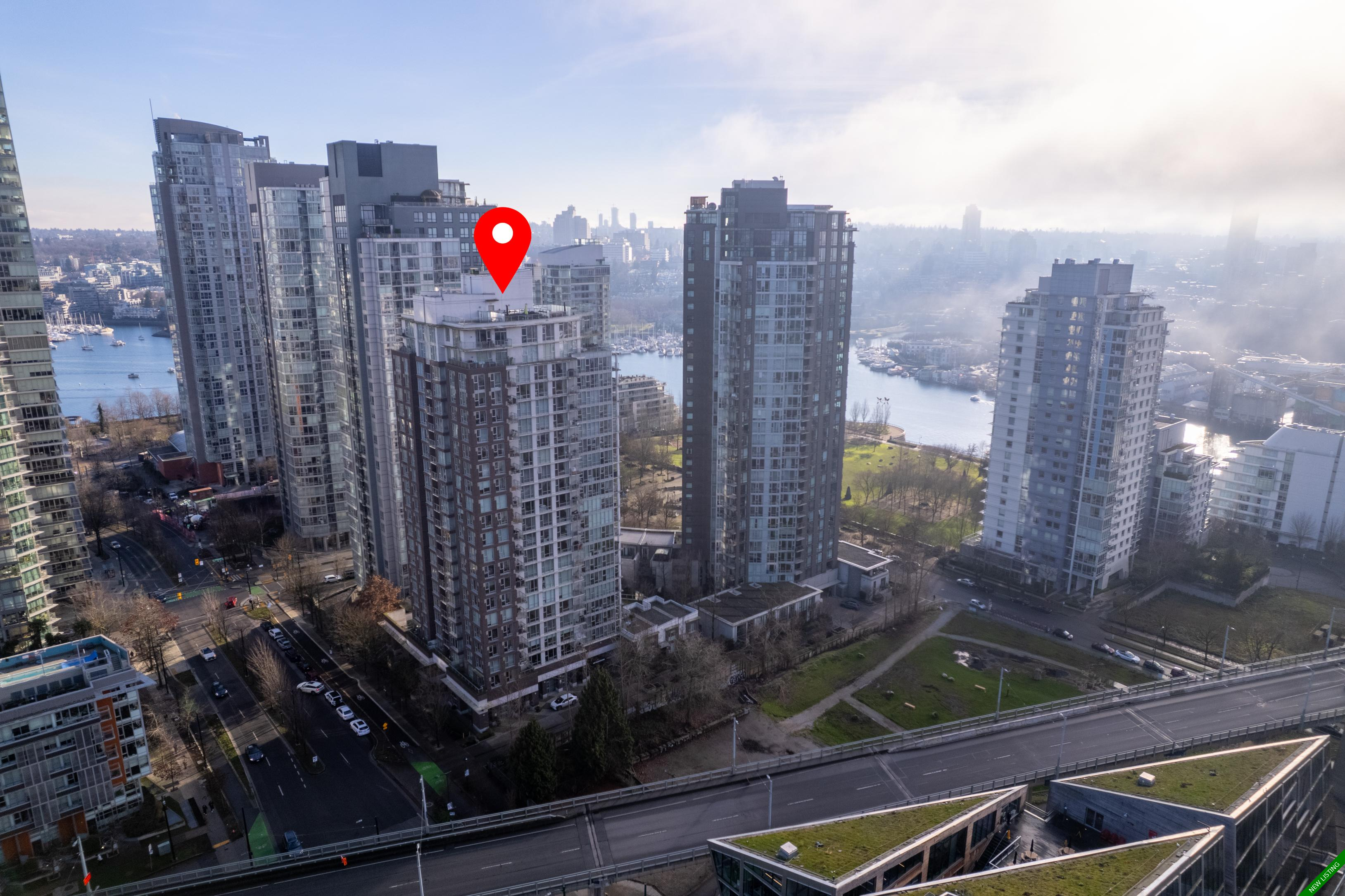 Yaletown Apartment for sale: Aqua at the Park 2 bedroom 903 sq.ft. (Listed 2026-01-22)